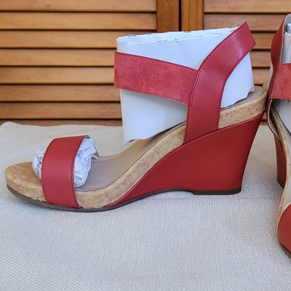 NWOT Shoe Mint Irene Sandal Wedges Size 9 - Picture 7 of 11